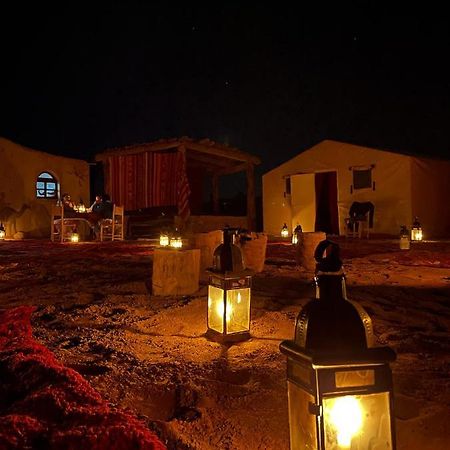 ホテル Bivouac Les Nomades & Foum Zguid To Chegaga Tours エクステリア 写真