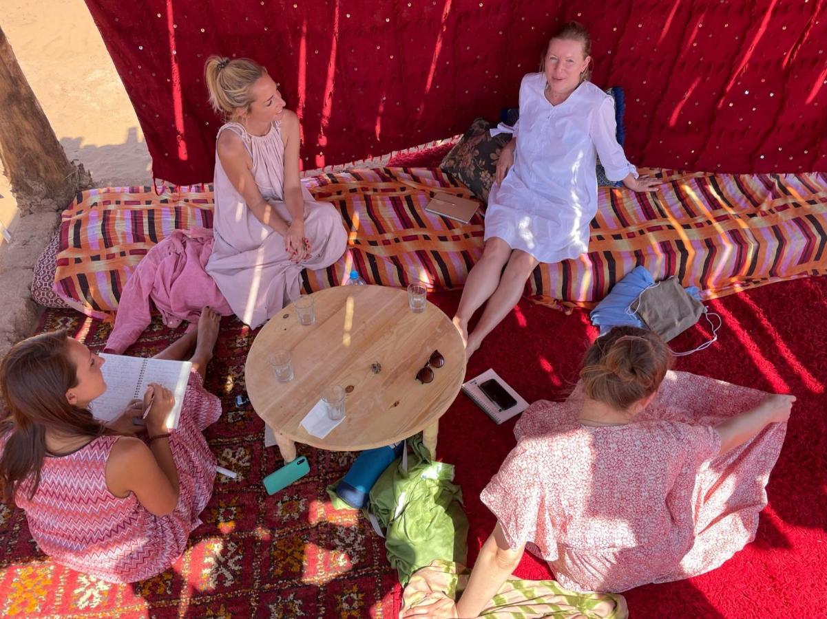 ホテル Bivouac Les Nomades & Foum Zguid To Chegaga Tours エクステリア 写真