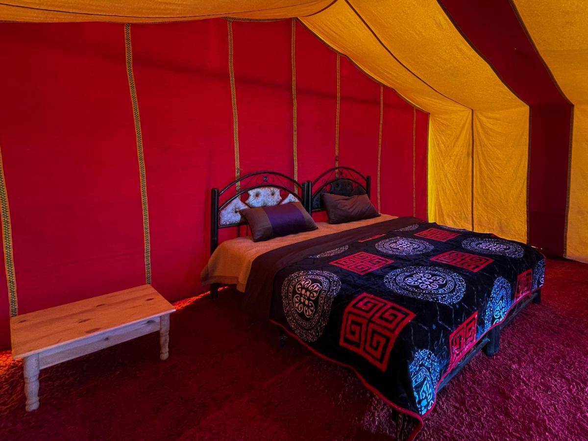 ホテル Bivouac Les Nomades & Foum Zguid To Chegaga Tours エクステリア 写真