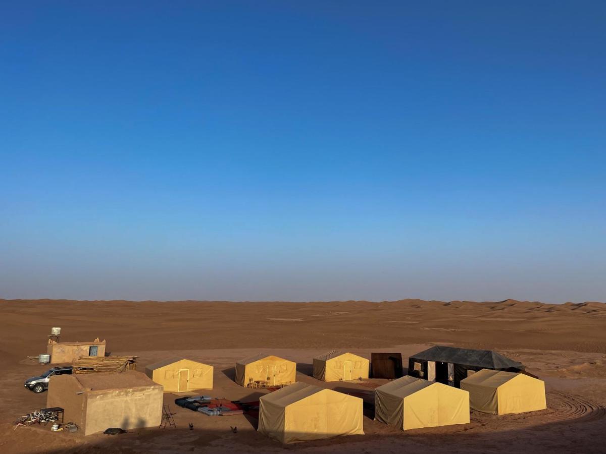ホテル Bivouac Les Nomades & Foum Zguid To Chegaga Tours エクステリア 写真