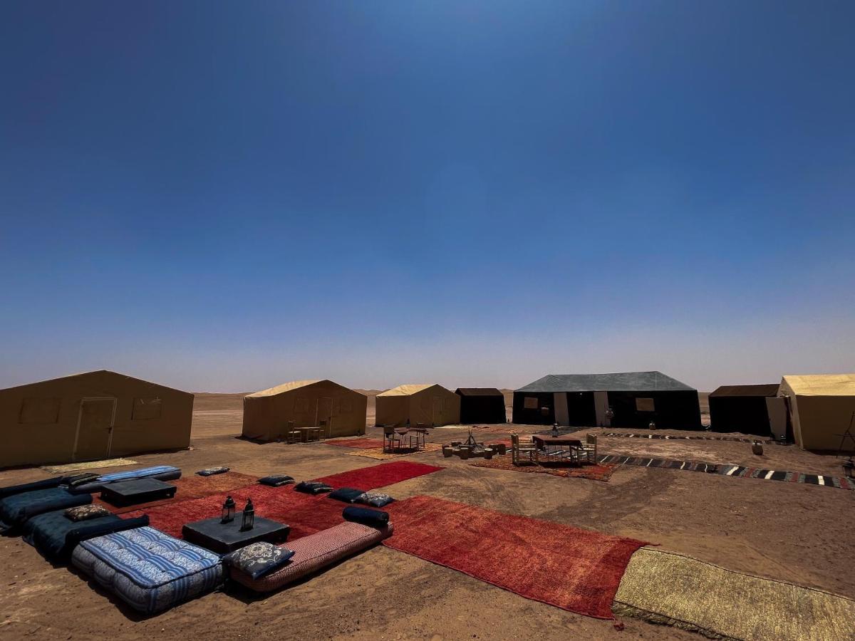 ホテル Bivouac Les Nomades & Foum Zguid To Chegaga Tours エクステリア 写真