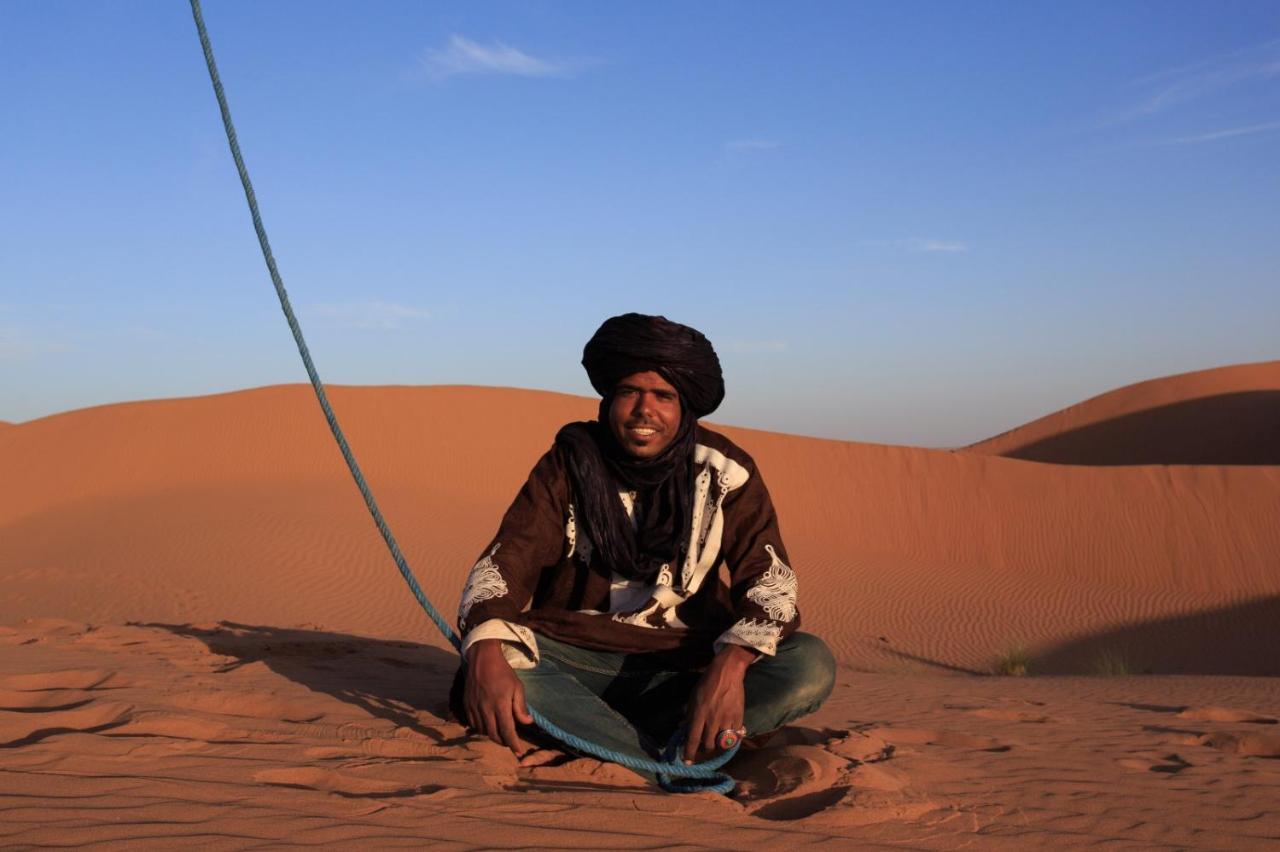 ホテル Bivouac Les Nomades & Foum Zguid To Chegaga Tours エクステリア 写真