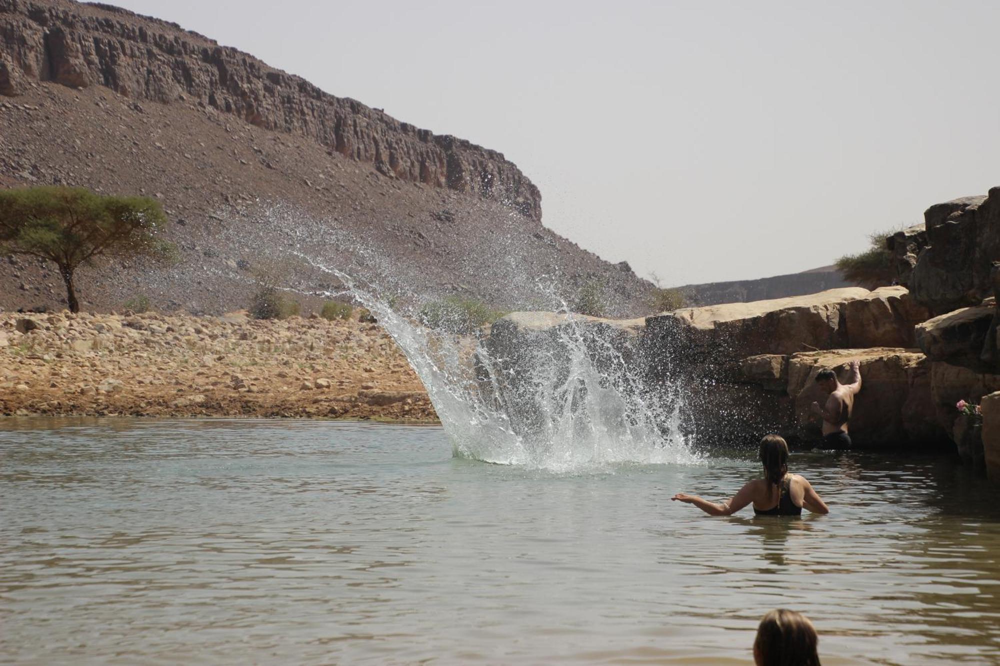 ホテル Bivouac Les Nomades & Foum Zguid To Chegaga Tours エクステリア 写真