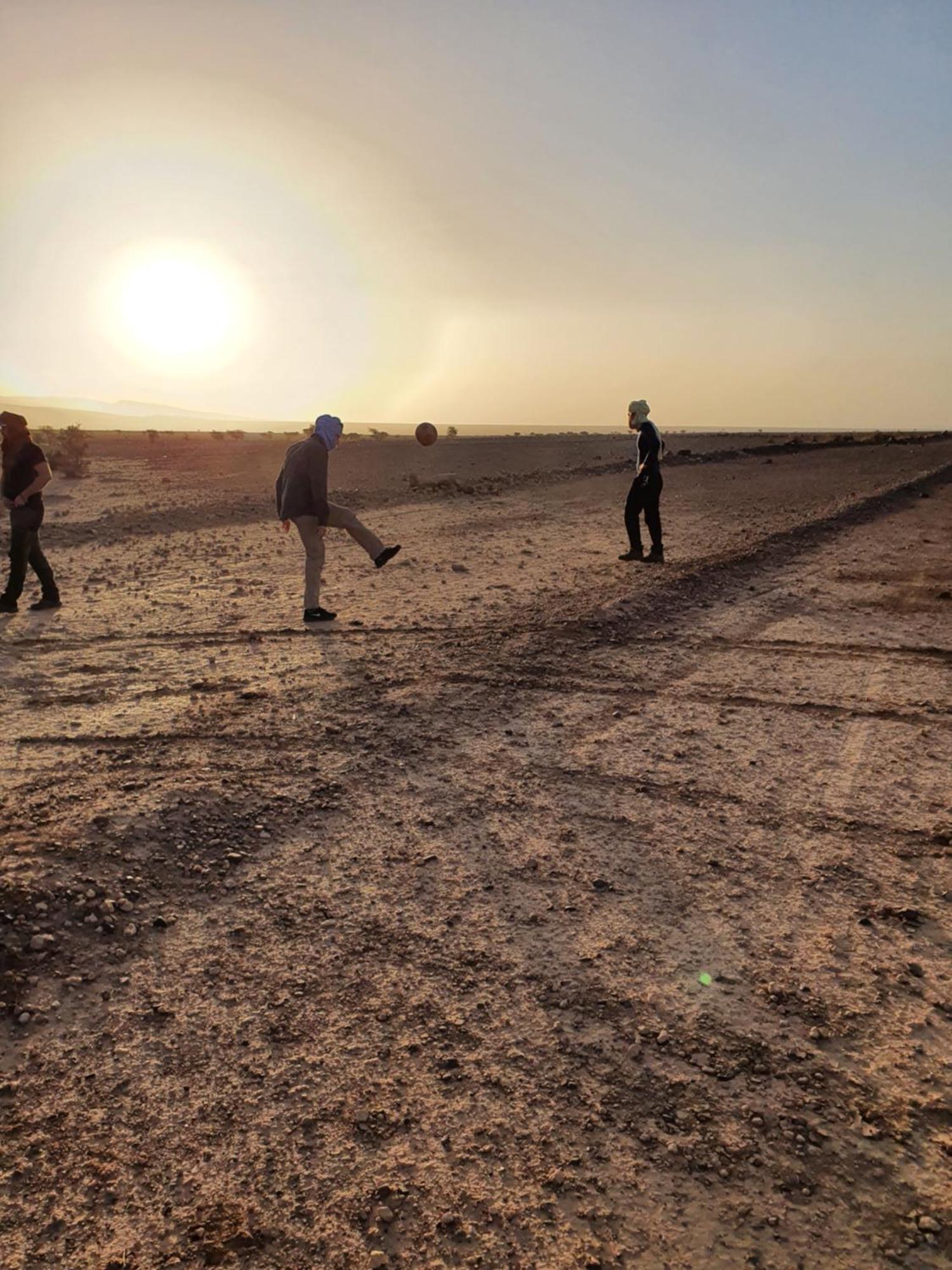 ホテル Bivouac Les Nomades & Foum Zguid To Chegaga Tours エクステリア 写真